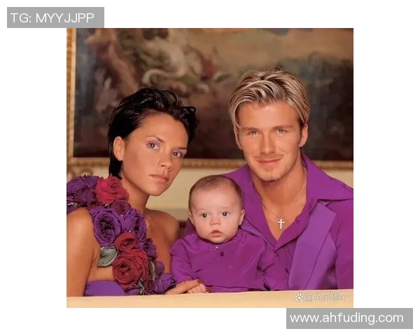 与足球明星的浪漫爱情故事揭示了明星背后的真实情感与生活挑战 与足球明星的浪漫爱情故事揭示了明星背后的真实情感与生活挑战