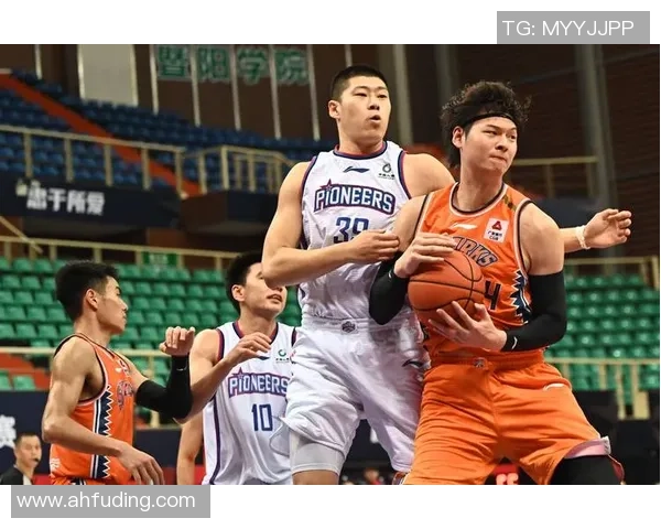 上海篮球队的比赛节奏分析与战术调整对胜负的影响探讨 上海篮球队的比赛节奏分析与战术调整对胜负的影响探讨