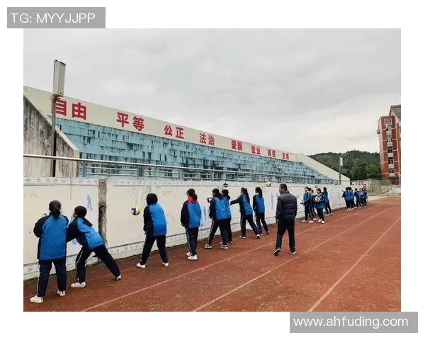 加大足球袜的选择与搭配技巧助你提升球场表现与舒适度