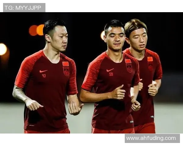 澳洲足球与澳洲足球的魅力对比与发展历程探讨 澳洲足球与澳洲足球的魅力对比与发展历程探讨