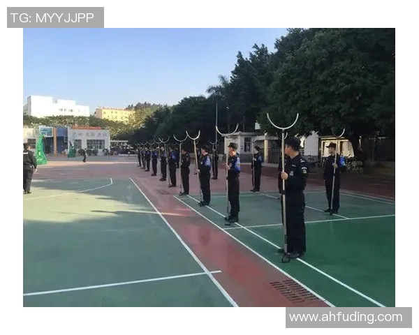 足球社团例会总结与未来发展规划讨论会邀请函 足球社团例会总结与未来发展规划讨论会邀请函